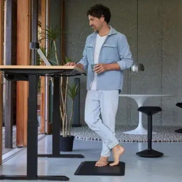 Ofinto Standing Mat tapis ergonomique Noir - Confort pour bureau assis-debout – Image 4