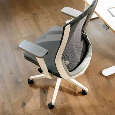 Ofinto Ergo chaise ergonomique Blanche sans accoudoirs - Soutien lombaire réglable – Image 7
